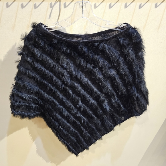 Elegant Black Rabbit Fur Poncho - Picture 2 of 3